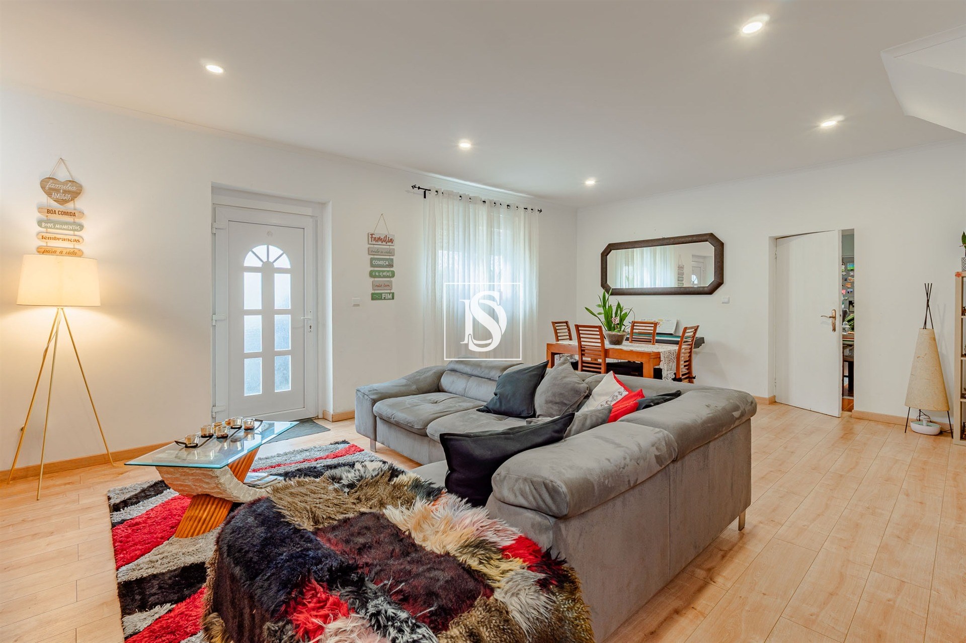 MORADIA T4 RENOVADA COM JARDIM, GARAGEM E POÇO | CHARME HISTÓRICO E CONFORTO EM MATOSINHOS