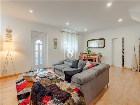 MORADIA T4 RENOVADA COM JARDIM, GARAGEM E POÇO | CHARME HISTÓRICO E CONFORTO EM MATOSINHOS
