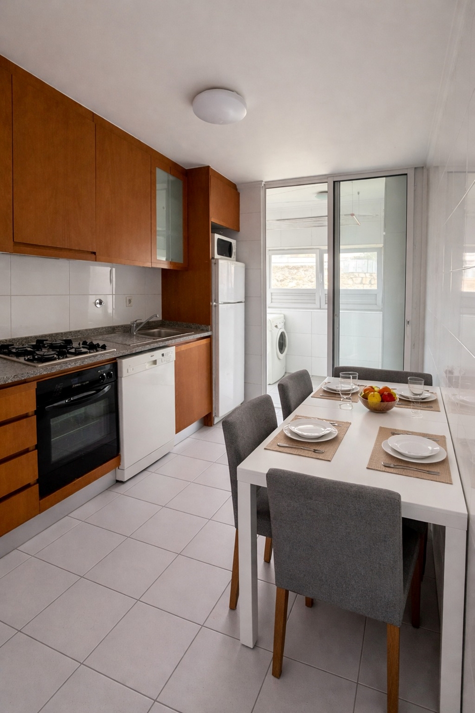 T2 Mobilado e Equipado com Garagem 				 Localização Premium na Rua do Conde de Campo Bello – Porto